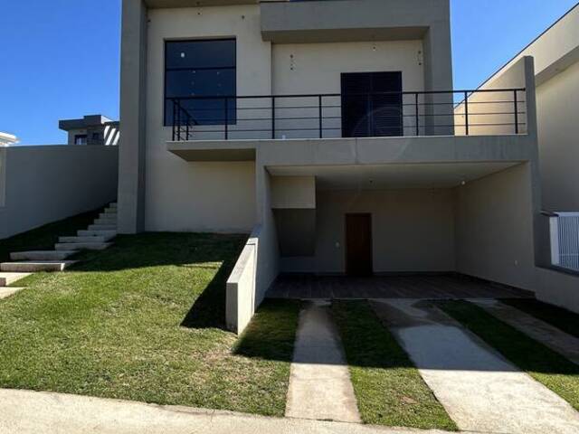 Casa para Venda em Itatiba - 2